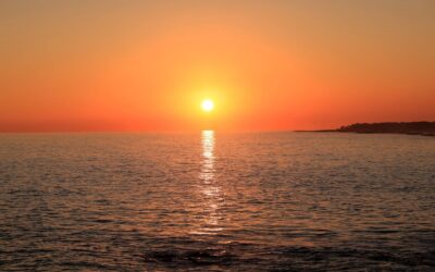 Es la época de disfrutar de las playas del Garraf