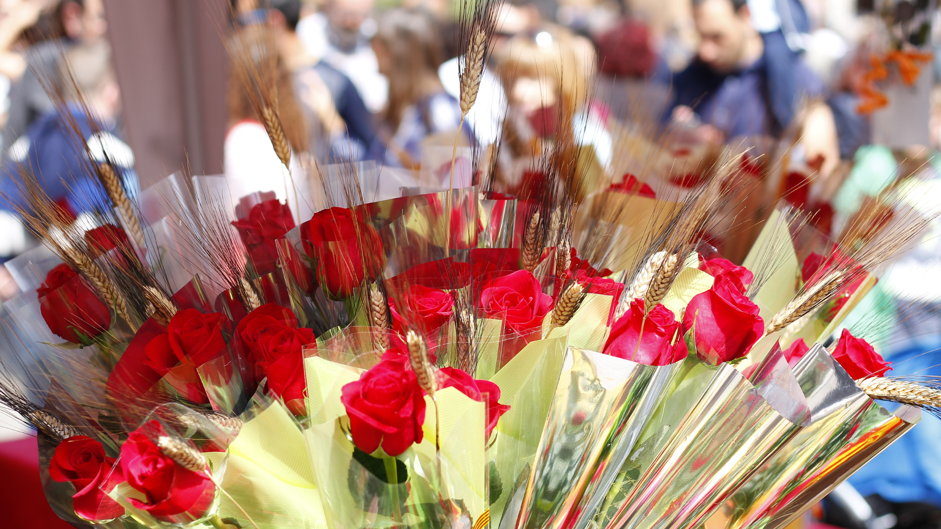 Gaudeix de la Fira del Llibre i la Rosa de Sitges viatjant amb BusGarraf
